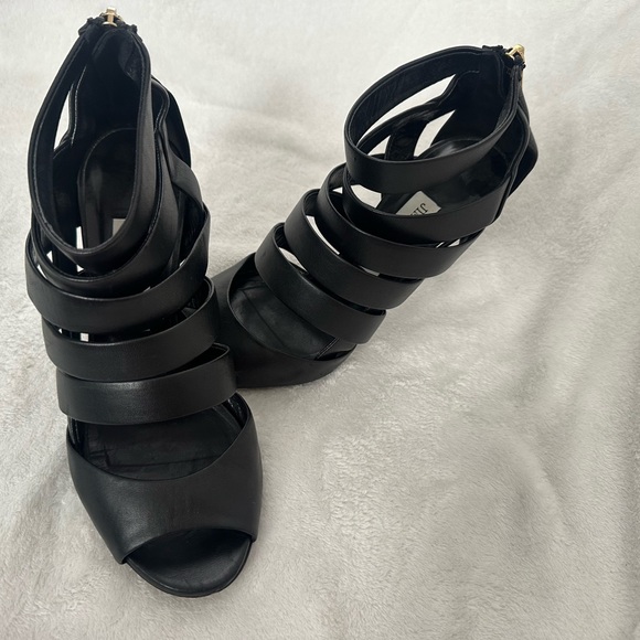 Jimmy - Picture 2 of 6